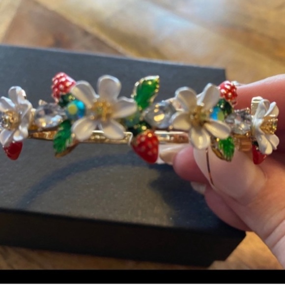 BETSEY JOHNSON SET Strawberry Crystal-Stud Drop Earrings & Matching Bracelet NWT - Picture 7 of 11